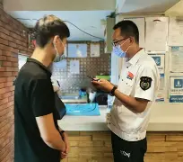 柔道夜战：东城飞鹰队强势反弹岭东犀牛队，主帅临场妙招防线高度稳定
